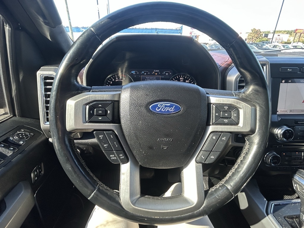 Ford F-150 Platinum SuperCrew 6.5-ft. Bed 4WD 2017 Ford F-150 Platinum SuperCrew 6.5-ft. Bed 4WD 2017