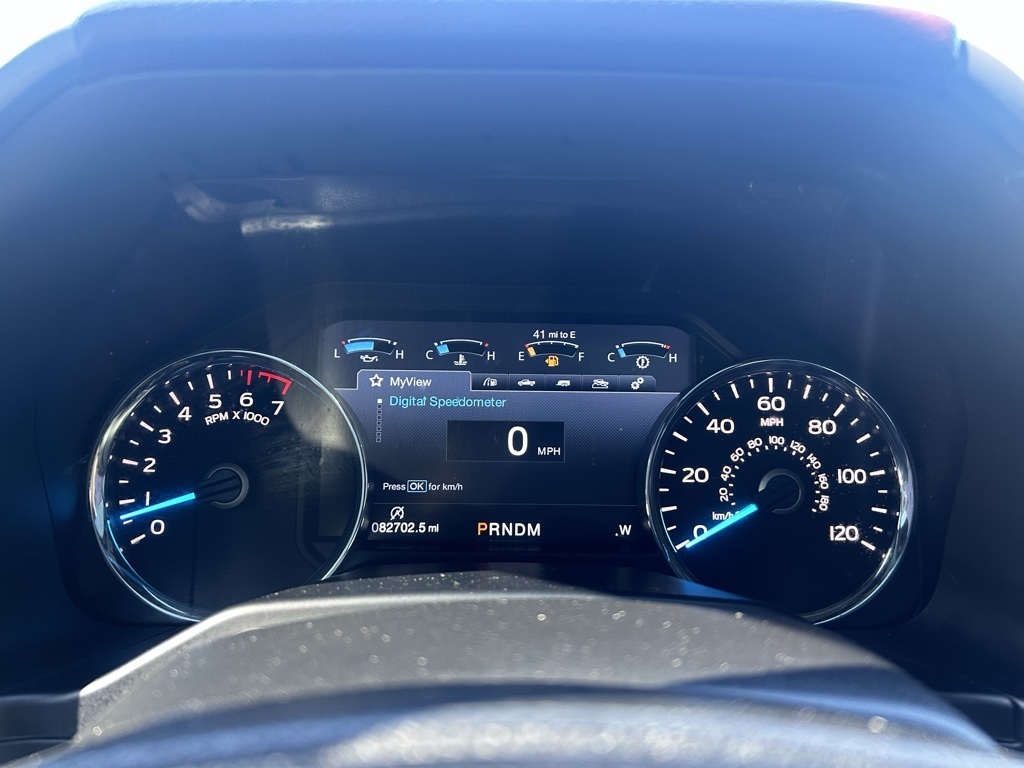 Ford F-150 Platinum SuperCrew 6.5-ft. Bed 4WD 2017 Ford F-150 Platinum SuperCrew 6.5-ft. Bed 4WD 2017