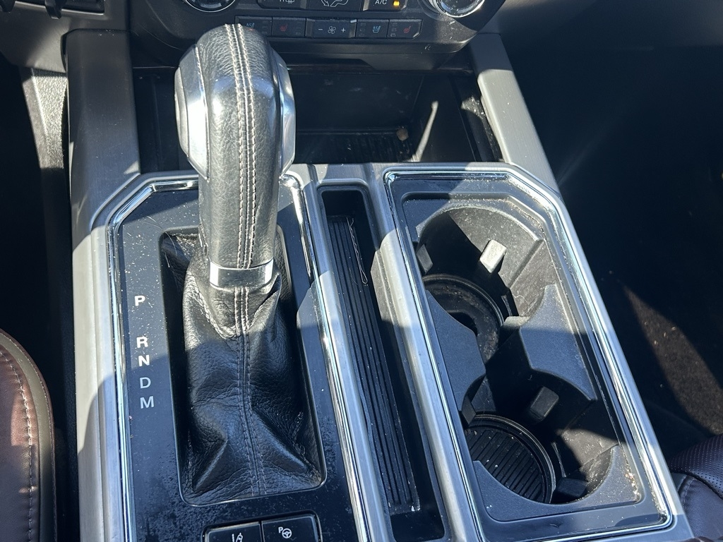 Ford F-150 Platinum SuperCrew 6.5-ft. Bed 4WD 2017 Ford F-150 Platinum SuperCrew 6.5-ft. Bed 4WD 2017