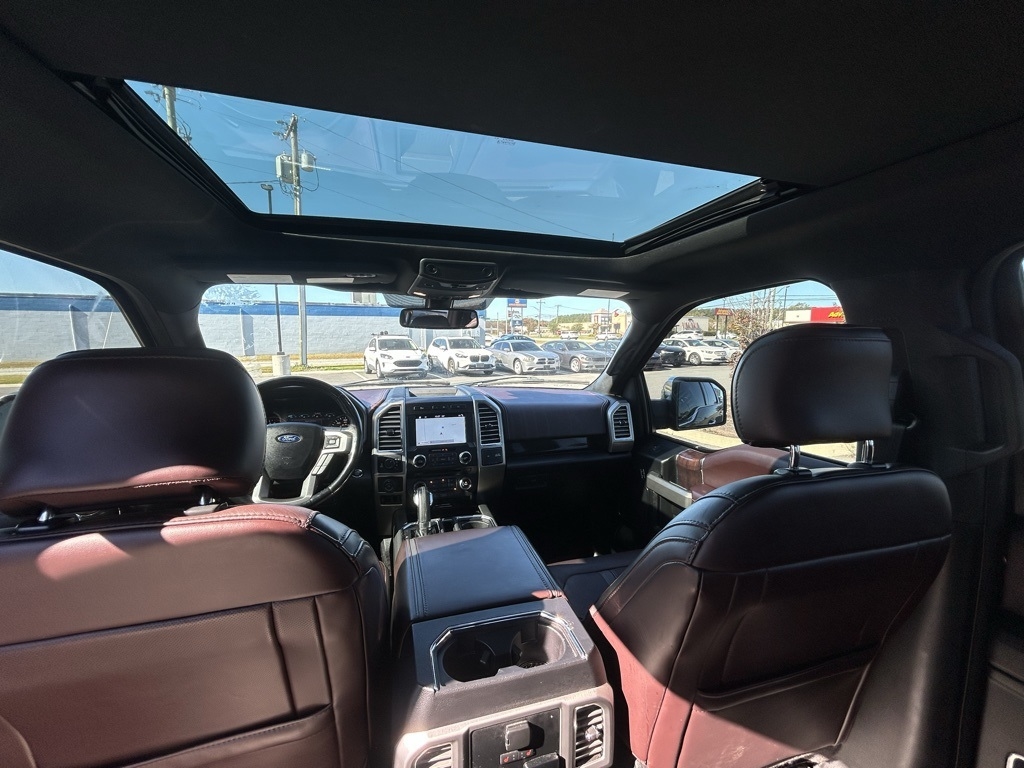 Ford F-150 Platinum SuperCrew 6.5-ft. Bed 4WD 2017 Ford F-150 Platinum SuperCrew 6.5-ft. Bed 4WD 2017