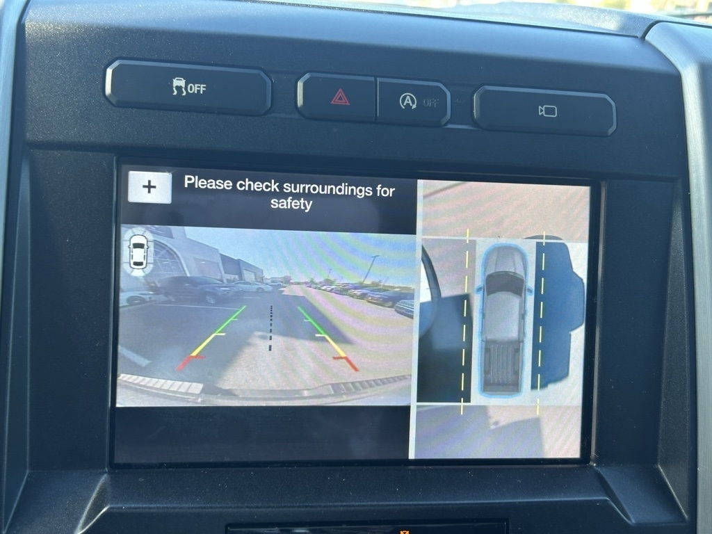 Ford F-150 Platinum SuperCrew 6.5-ft. Bed 4WD 2017 Ford F-150 Platinum SuperCrew 6.5-ft. Bed 4WD 2017