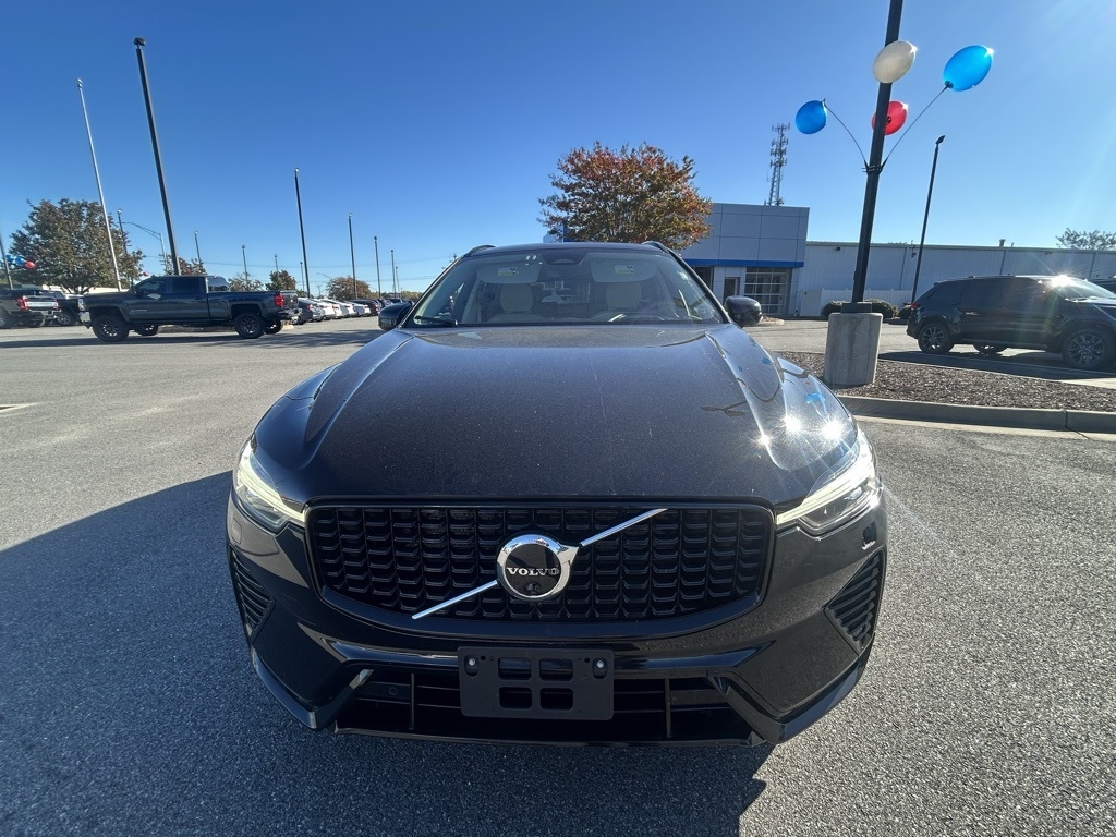 Volvo XC60 B6 Ultimate Dark AWD 2023 Volvo XC60 B6 Ultimate Dark AWD 2023