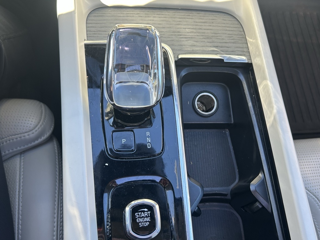 Volvo XC60 B6 Ultimate Dark AWD 2023 Volvo XC60 B6 Ultimate Dark AWD 2023