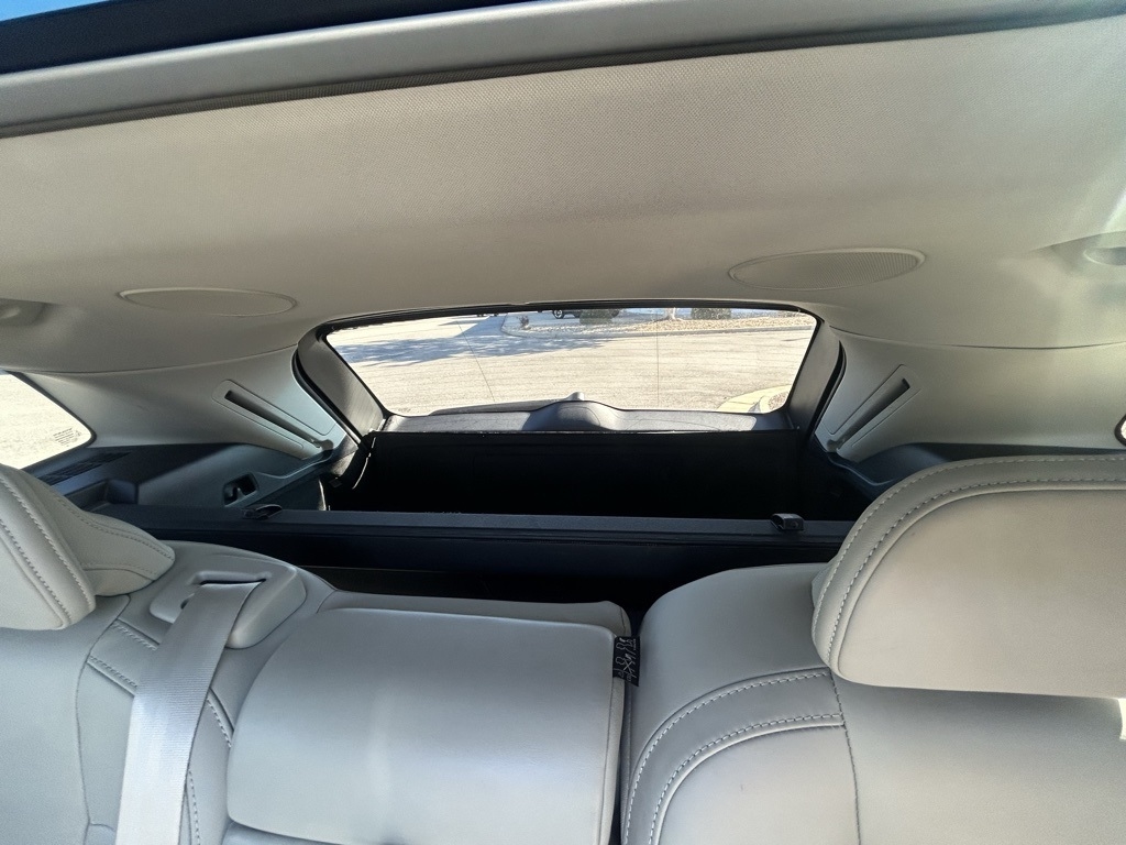 Volvo XC60 B6 Ultimate Dark AWD 2023 Volvo XC60 B6 Ultimate Dark AWD 2023