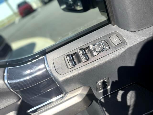 Ford F-250 SD Platinum Crew Cab 4WD 2022 Ford F-250 SD Platinum Crew Cab 4WD 2022