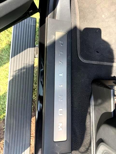 Ford F-250 SD Platinum Crew Cab 4WD 2022 Ford F-250 SD Platinum Crew Cab 4WD 2022