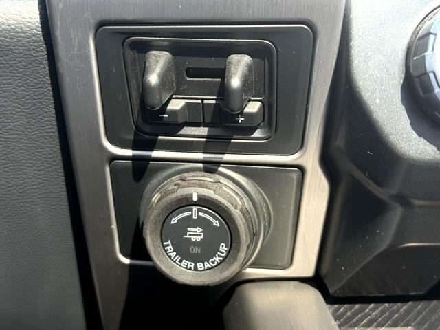 Ford F-250 SD Platinum Crew Cab 4WD 2022 Ford F-250 SD Platinum Crew Cab 4WD 2022