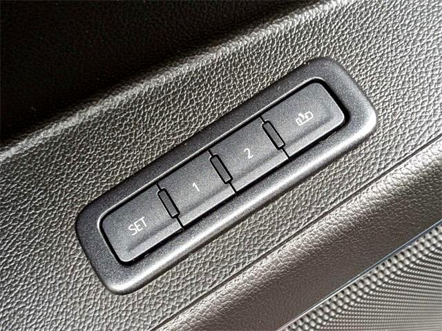 GMC Yukon XL SLT 4WD 2020 GMC Yukon XL SLT 4WD 2020