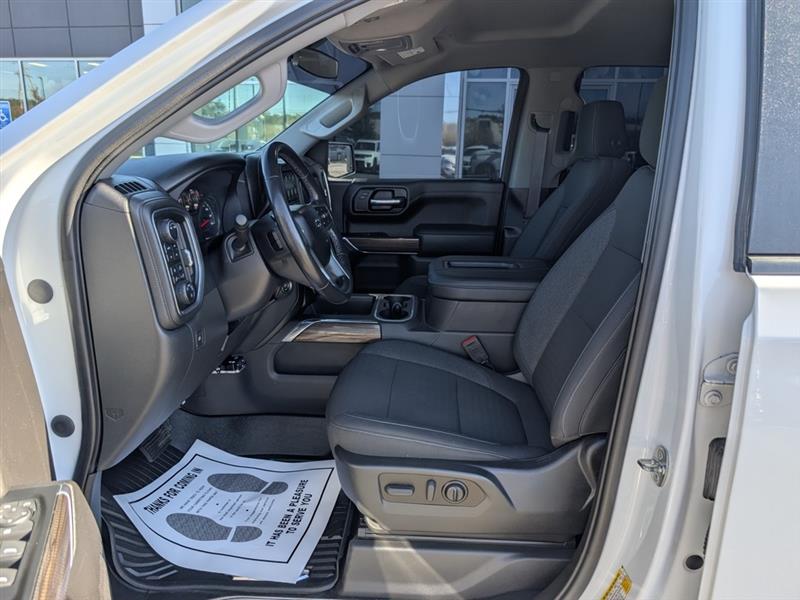 Chevrolet Silverado 1500 Limited LT Trail Boss Crew Cab 4WD 2022 Chevrolet Silverado 1500 Limited LT Trail Boss Crew Cab 4WD 2022