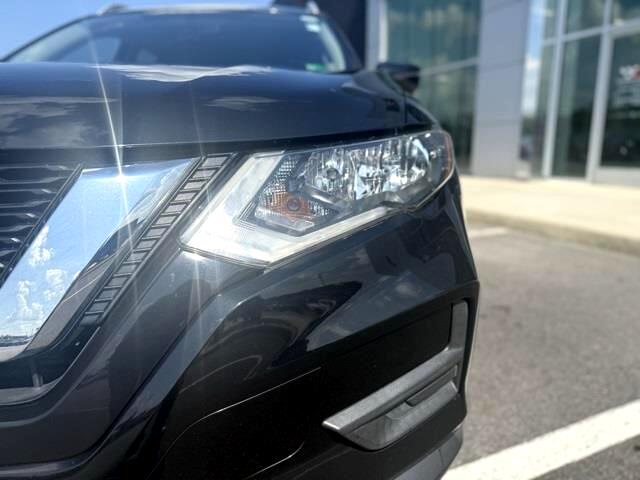 Nissan Rogue SV 2WD 2017 Nissan Rogue SV 2WD 2017
