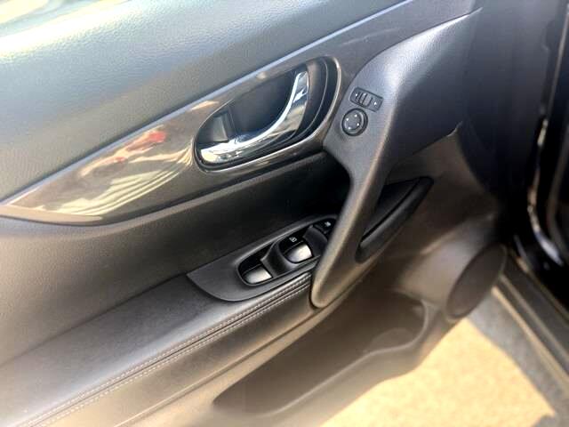 Nissan Rogue SV 2WD 2017 Nissan Rogue SV 2WD 2017