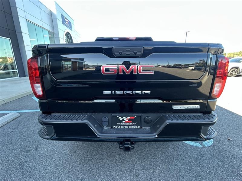 GMC Sierra 1500 Elevation Crew Cab 4WD 2023 GMC Sierra 1500 Elevation Crew Cab 4WD 2023