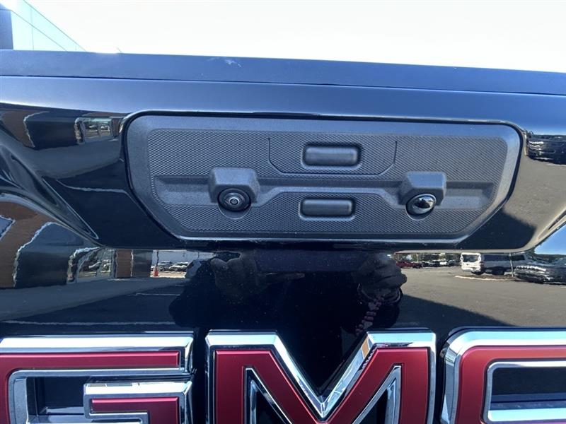 GMC Sierra 1500 Elevation Crew Cab 4WD 2023 GMC Sierra 1500 Elevation Crew Cab 4WD 2023