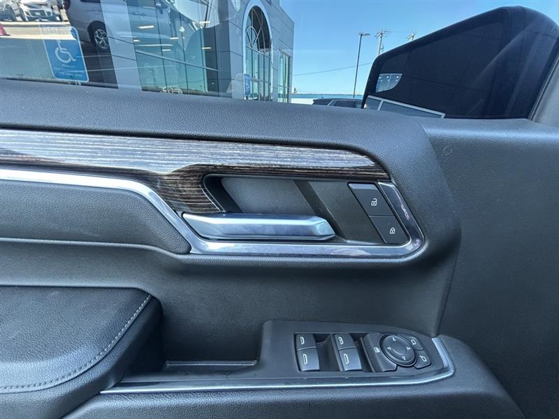 GMC Sierra 1500 Elevation Crew Cab 4WD 2023 GMC Sierra 1500 Elevation Crew Cab 4WD 2023