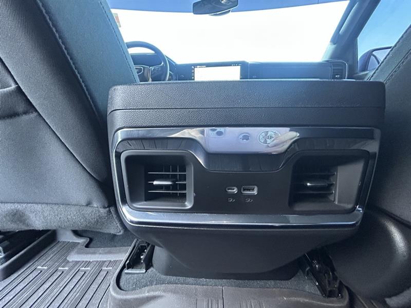 GMC Sierra 1500 Elevation Crew Cab 4WD 2023 GMC Sierra 1500 Elevation Crew Cab 4WD 2023