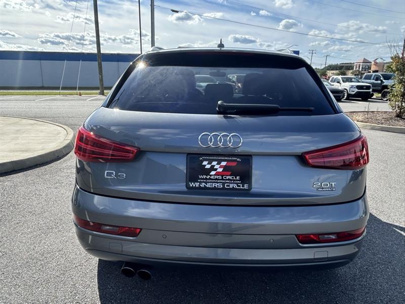 Audi Q3 2.0T quattro Premium Plus 2016 Audi Q3 2.0T quattro Premium Plus 2016