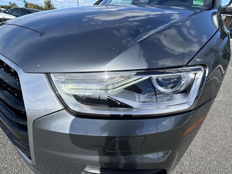 Audi Q3 2.0T quattro Premium Plus 2016 Audi Q3 2.0T quattro Premium Plus 2016