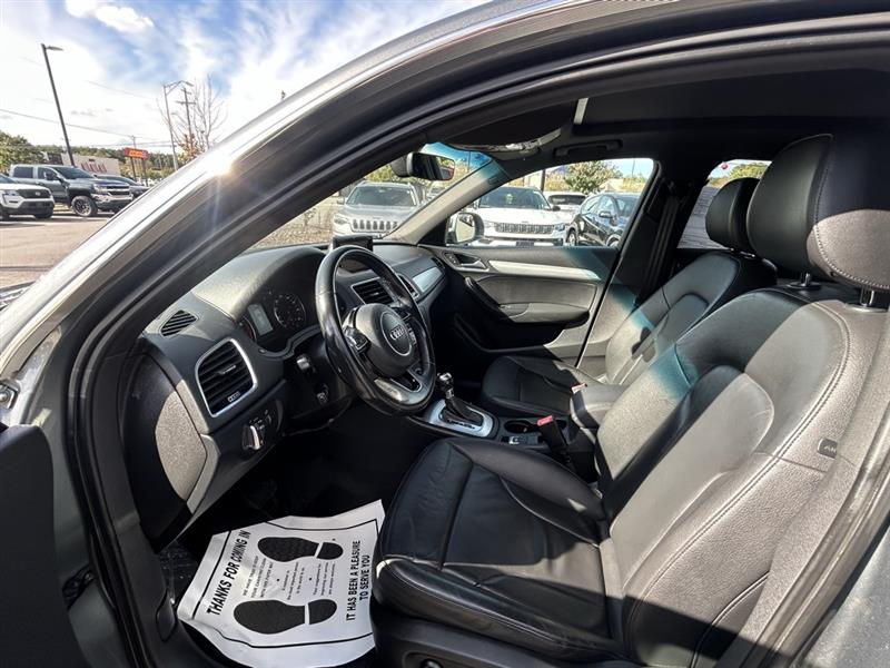 Audi Q3 2.0T quattro Premium Plus 2016 Audi Q3 2.0T quattro Premium Plus 2016