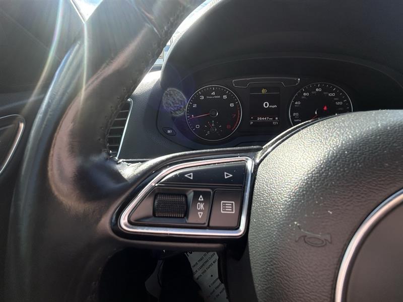 Audi Q3 2.0T quattro Premium Plus 2016 Audi Q3 2.0T quattro Premium Plus 2016