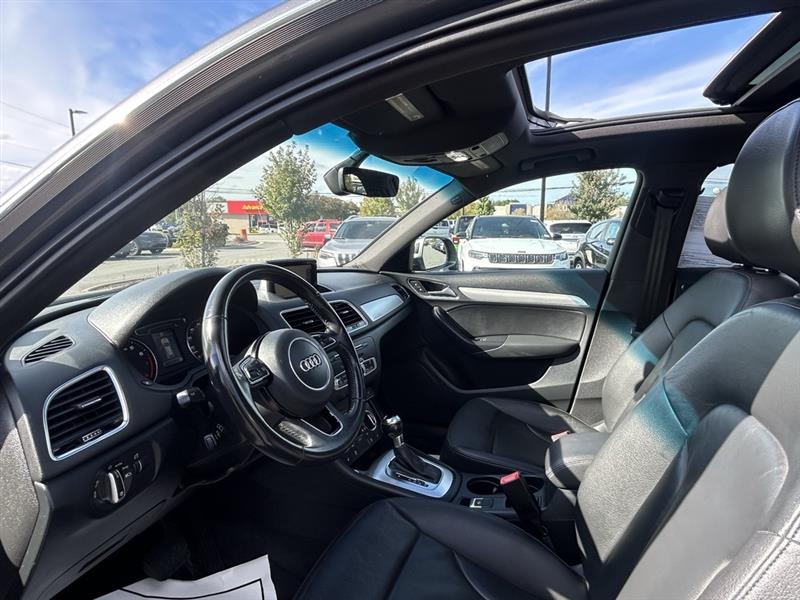 Audi Q3 2.0T quattro Premium Plus 2016 Audi Q3 2.0T quattro Premium Plus 2016