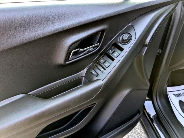 Chevrolet Trax LS FWD 2020 Chevrolet Trax LS FWD 2020