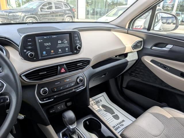 Hyundai Santa Fe SE 2.4 2020 Hyundai Santa Fe SE 2.4 2020