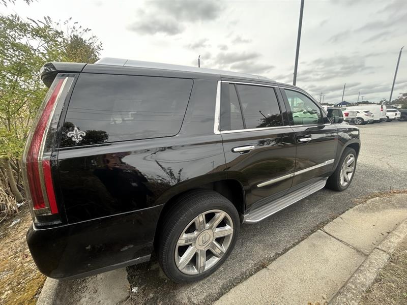 Cadillac Escalade Luxury 4WD 2015 Cadillac Escalade Luxury 4WD 2015