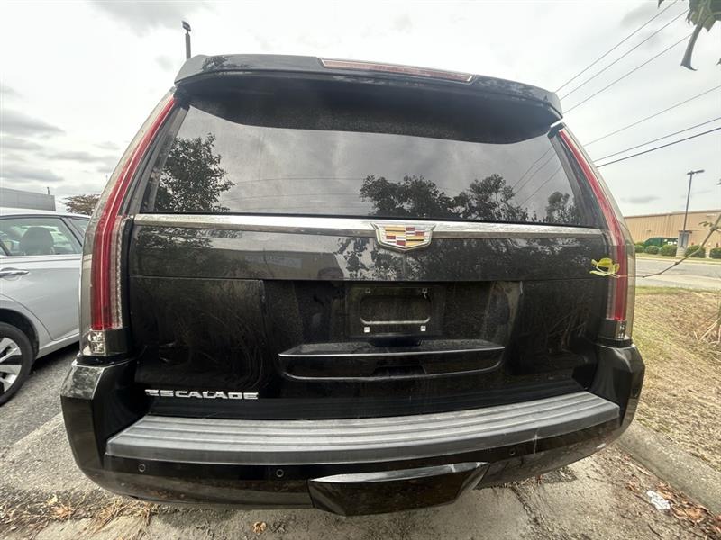 Cadillac Escalade Luxury 4WD 2015 Cadillac Escalade Luxury 4WD 2015