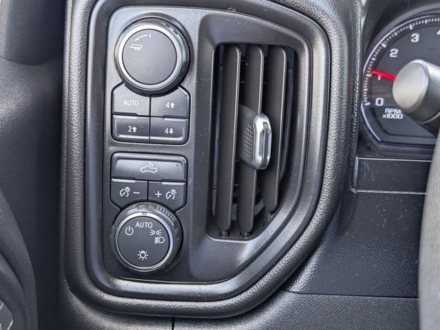 Chevrolet Silverado 1500 Custom Trail Boss Crew Cab Long Box 4WD 2020 Chevrolet Silverado 1500 Custom Trail Boss Crew Cab Long Box 4WD 2020