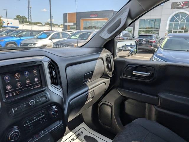 Chevrolet Silverado 1500 Custom Trail Boss Crew Cab Long Box 4WD 2020 Chevrolet Silverado 1500 Custom Trail Boss Crew Cab Long Box 4WD 2020