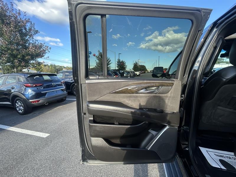 Cadillac Escalade ESV Platinum 4WD 2016 Cadillac Escalade ESV Platinum 4WD 2016