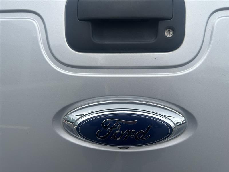 Ford F-250 SD XLT Crew Cab Long Bed 4WD 2015 Ford F-250 SD XLT Crew Cab Long Bed 4WD 2015