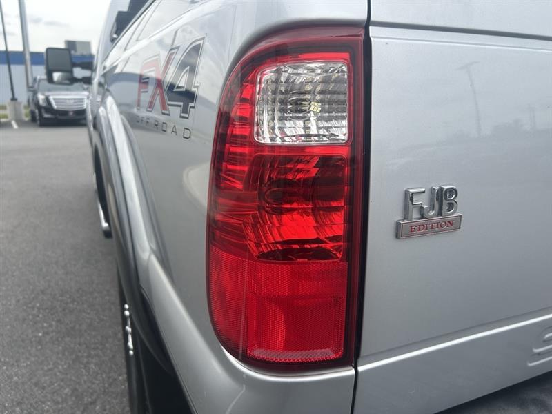 Ford F-250 SD XLT Crew Cab Long Bed 4WD 2015 Ford F-250 SD XLT Crew Cab Long Bed 4WD 2015