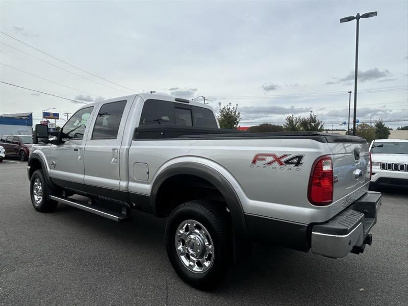 Ford F-250 SD XLT Crew Cab Long Bed 4WD 2015 Ford F-250 SD XLT Crew Cab Long Bed 4WD 2015