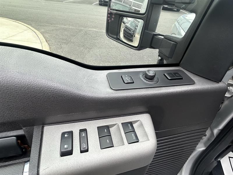 Ford F-250 SD XLT Crew Cab Long Bed 4WD 2015 Ford F-250 SD XLT Crew Cab Long Bed 4WD 2015