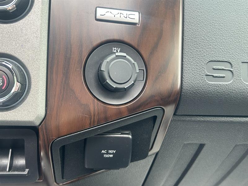 Ford F-250 SD XLT Crew Cab Long Bed 4WD 2015 Ford F-250 SD XLT Crew Cab Long Bed 4WD 2015