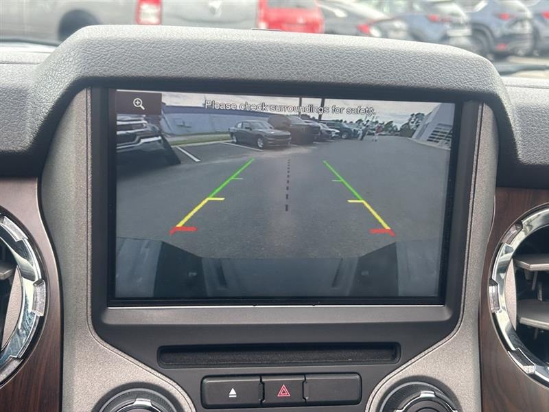 Ford F-250 SD XLT Crew Cab Long Bed 4WD 2015 Ford F-250 SD XLT Crew Cab Long Bed 4WD 2015