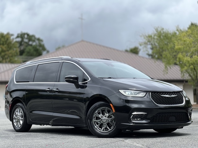 2021 Chrysler Pacifica Touring L photo 3