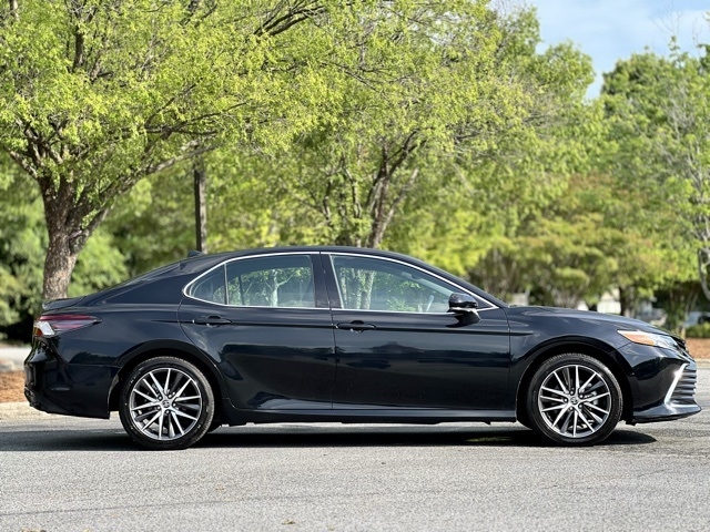 2022 Toyota Camry Hybrid XLE photo 4