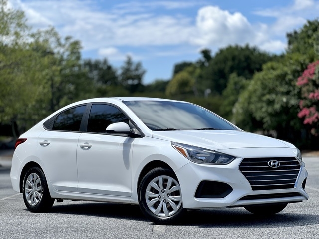 2021 Hyundai Accent SE photo 3