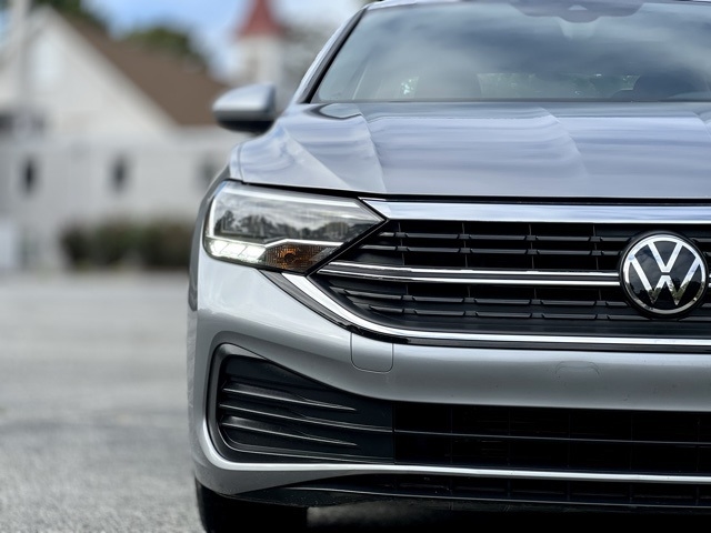 2024 Volkswagen Jetta S photo 3