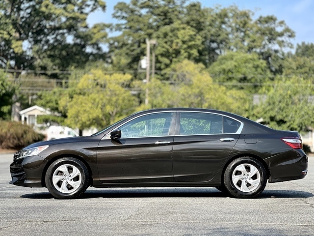 2017 Honda Accord LX photo 5