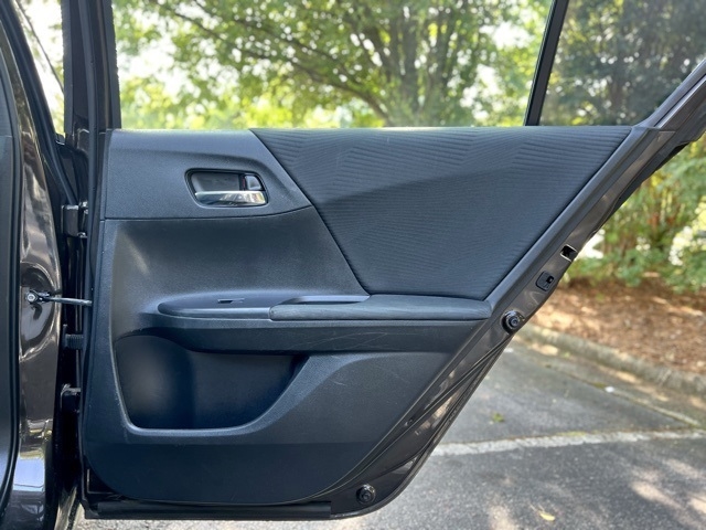 2017 Honda Accord LX photo 17