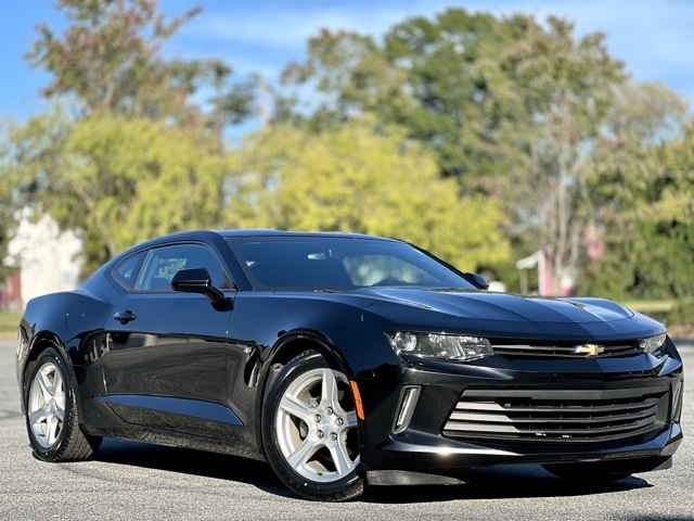 2018 Chevrolet Camaro 1LT photo 3