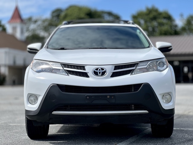 2015 Toyota RAV4 XLE photo 2