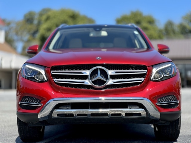 2018 Mercedes Benz GLC 300 photo 2