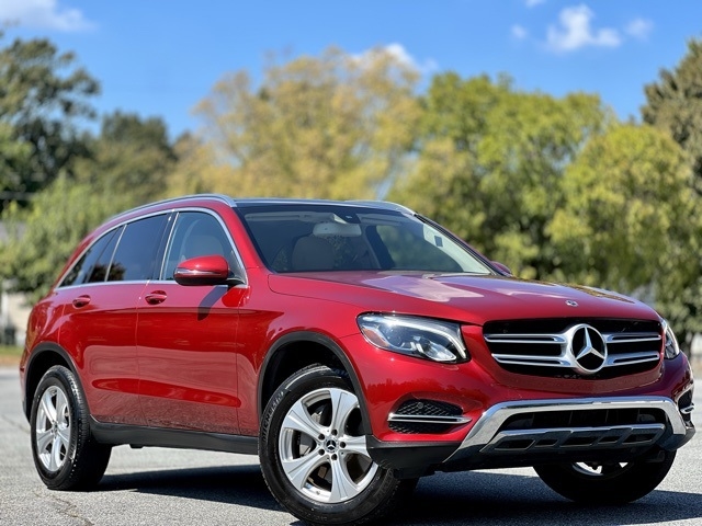 2018 Mercedes Benz GLC 300 photo 3