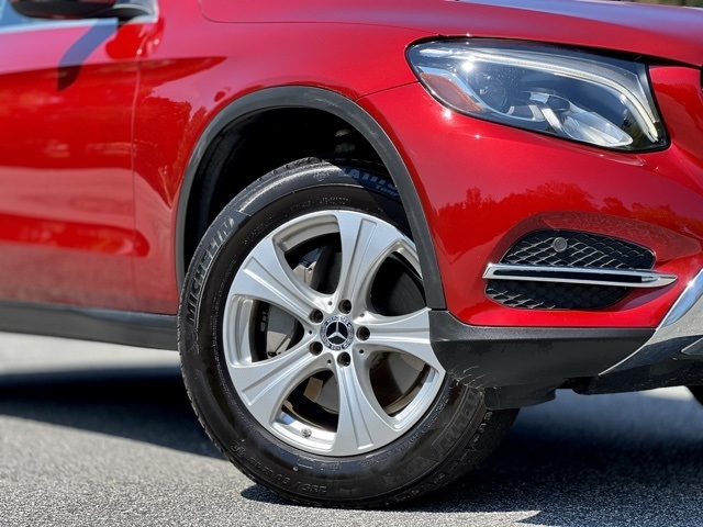 2018 Mercedes Benz GLC 300 photo 4
