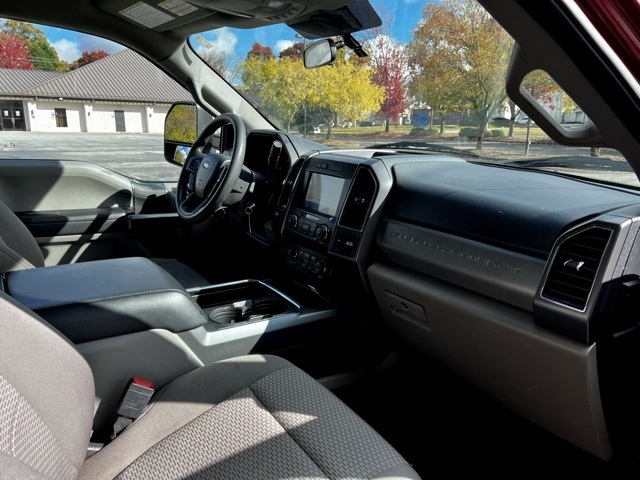 Ford Super Duty F-250 SRW King Ranch 4WD Crew Cab 8' Box 2022