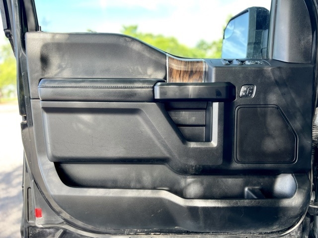 Ford F-150 Lariat 4WD SuperCab 8' Box 2019